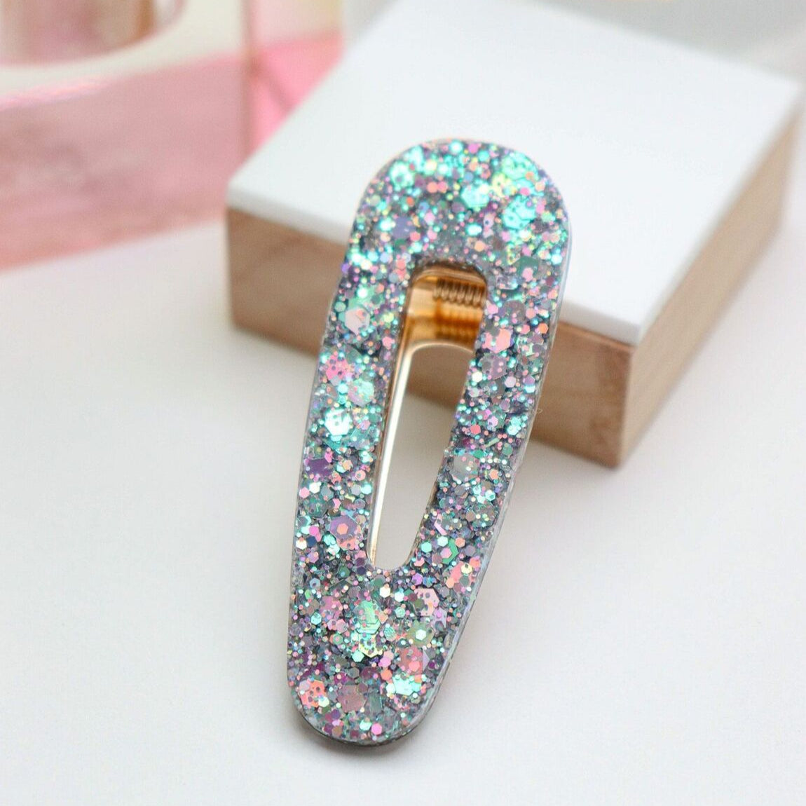 Barrette triangle Paillette